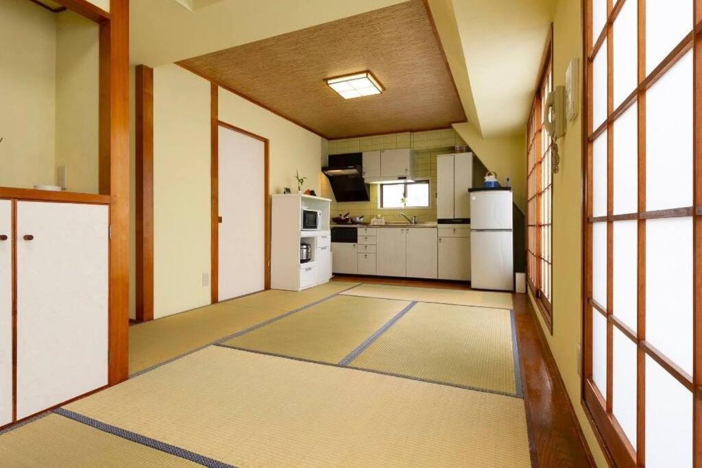 7楼整租 早鸟价 大面积 可容纳6人 步行秋叶原 上野 机场直达京成上野 直达浅草 银座 新宿 Apartamento